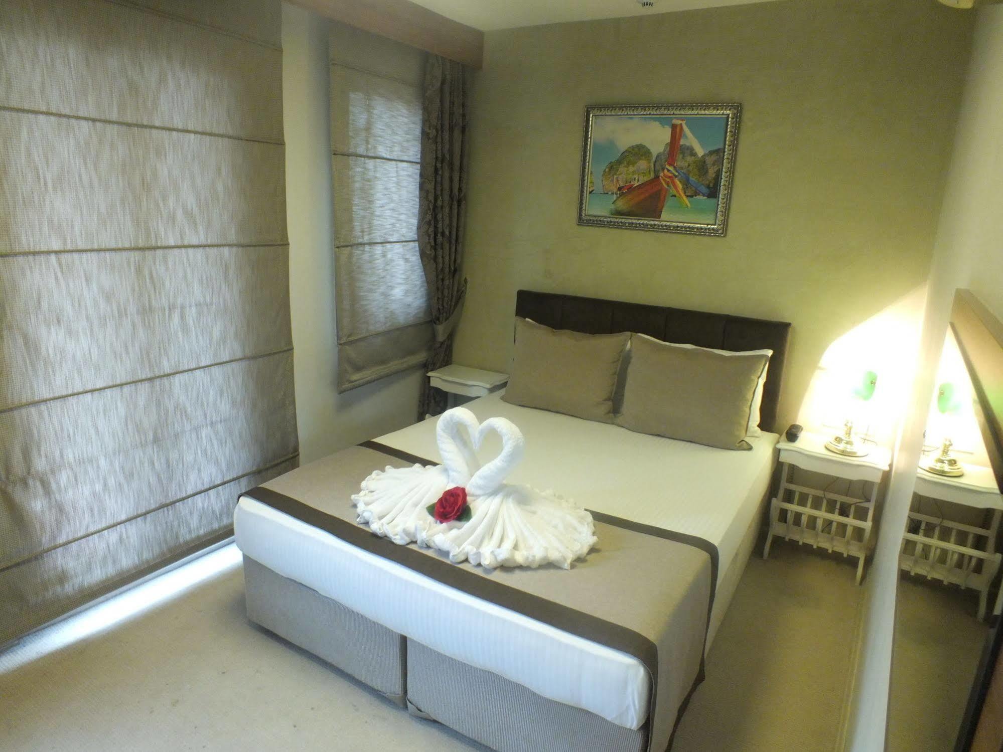 Emirtimes Hotel Kadikoey Istanbul Bagian luar foto