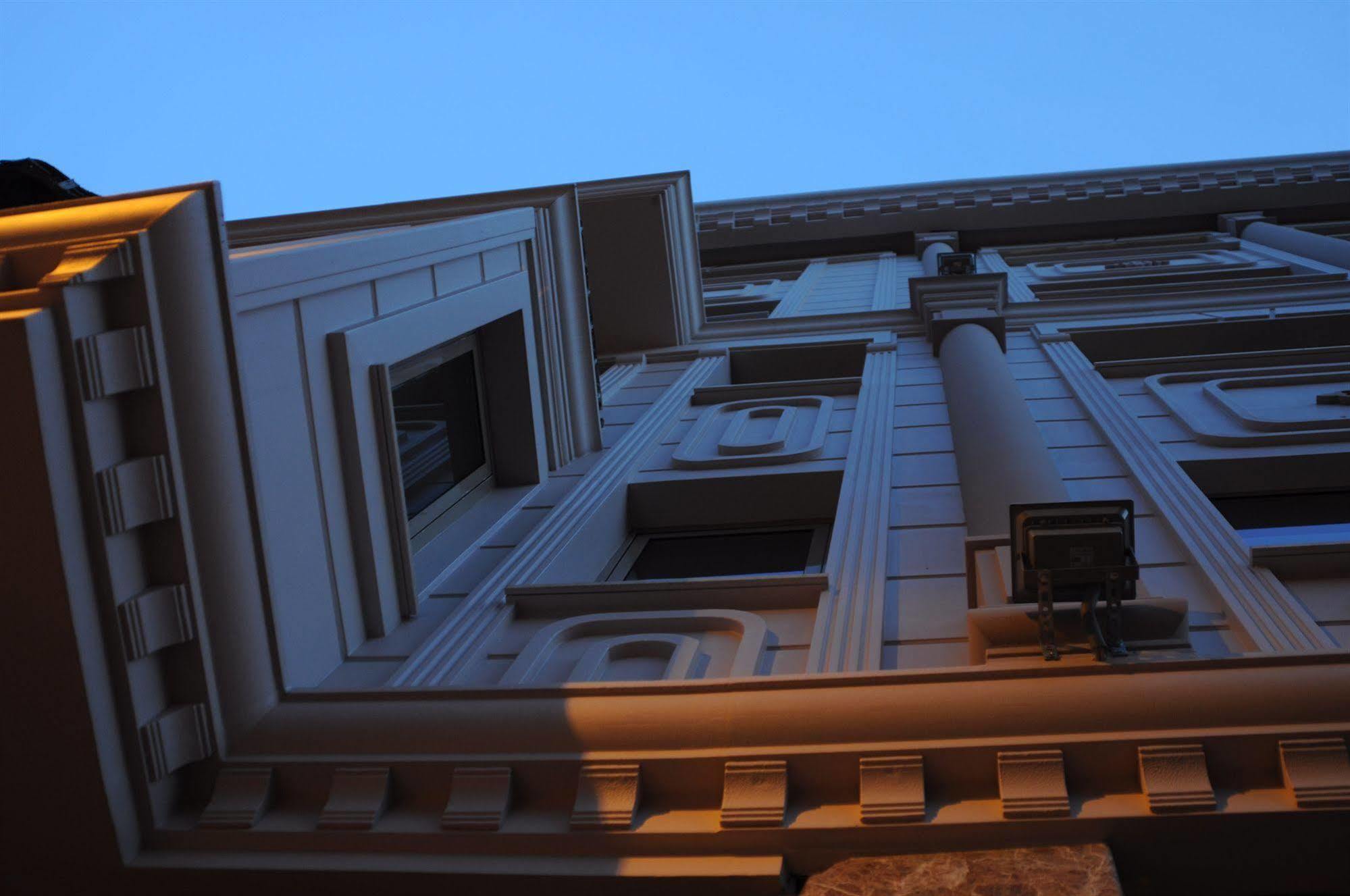 Emirtimes Hotel Kadikoey Istanbul Bagian luar foto